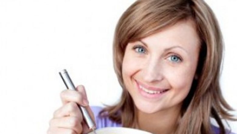 Riscurile și Beneficiile Supei Instant: O Analiză Detaliată
