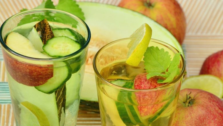 Rețete de frumusețe din natură: Tradiții și inovații în îngrijirea pielii cu apă de gutui și apă de mere