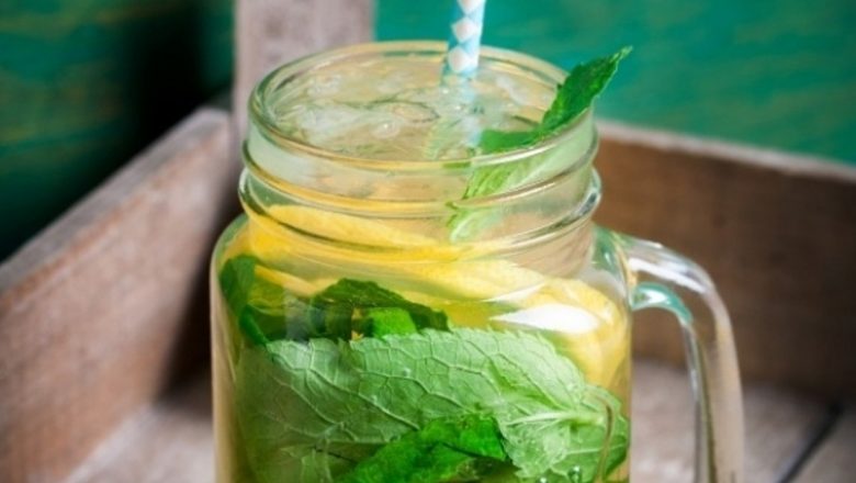 Băuturi naturale pentru un metabolism accelerat și un trup tonifiat: Ghid complet