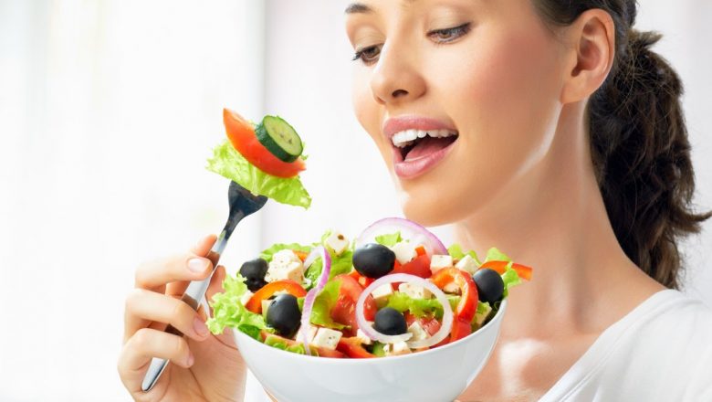 Riscurile și Beneficiile Dietei Vegetariene: O Analiză Detaliată a Impactului Asupra Sănătății Cerebrale