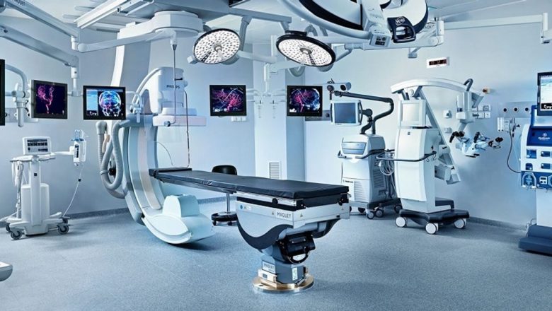 Impactul Sălilor de Operație Hibrid: O Revoluție în Intervențiile Neurochirurgicale și Siguranța Pacienților