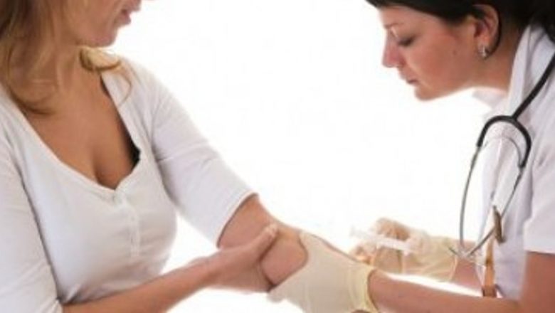 Difteria: O Analiză Detaliată a Simptomelor, Transmiterii și Implicațiilor Sociale