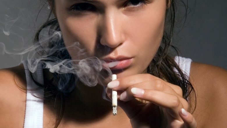 Impactul Obiceiurilor Nocive Asupra Sănătății Dentară: Ce Trebuie Să Știm