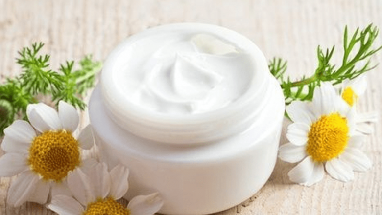 Îngrijire Naturală: Cum Să Îți Menții Frumusețea cu Remedii Naturale în Perioada Sărbătorilor
