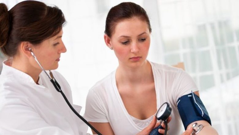 Hipotensiunea Arterială: Cauze, Implicații și Recomandări pentru Gestionarea Tensiunii Scăzute