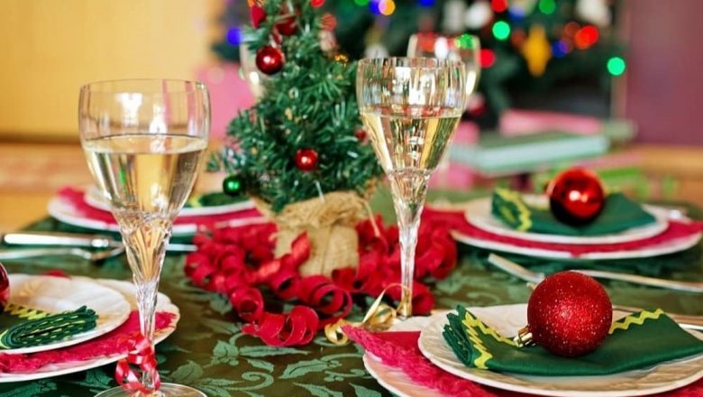 Sfaturi Nutriționale de Crăciun: Cum Să Te Bucuri de Sărbători fără Probleme Digestive