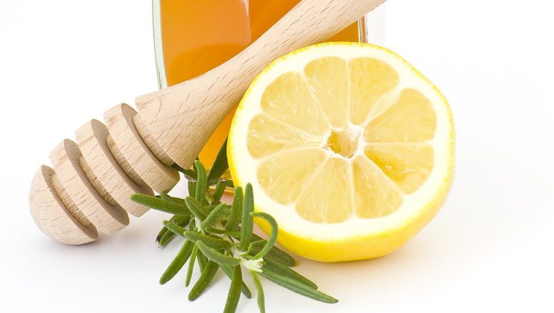 Detoxifierea cu Lămâie: O Metodă Populară de Purificare a Organismului sau o Iluzie Temporară?