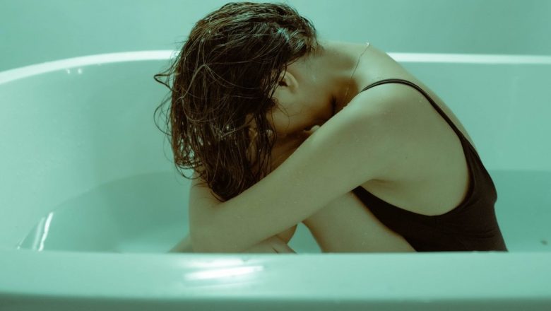 Blue Luni: O privire detaliată asupra zilei cu cel mai mare risc suicidar și recomandările specialiștilor