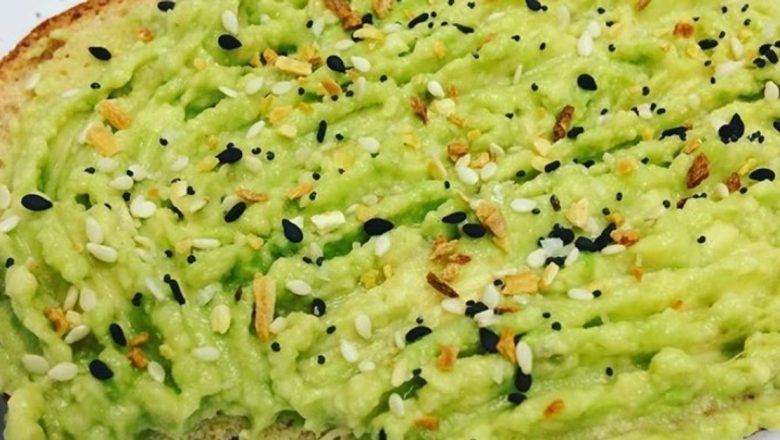 Avocado: Fructul Minune care Înlocuiește Untul și Margarina și Ajută la Slăbit