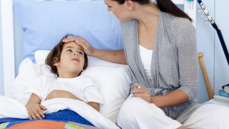 Ghid complet pentru părinți: Cum să îți ajuți copilul să facă față episoadelor de vomă