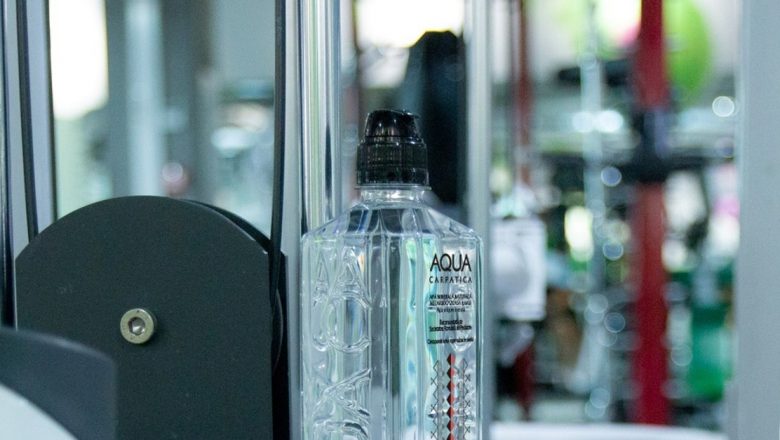AQUA Carpatica lansează sticla de 750 ml cu capac sport: O soluție inovatoare pentru consumatorii activi