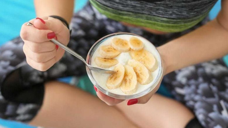 Ce să mănânci după antrenament pentru a slăbi: Ghidul complet al alimentației post-exercițiu