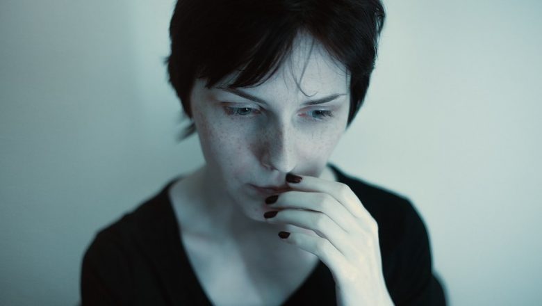 Alimentele care ajută la combaterea atacurilor de panică și anxietății: O abordare holistică