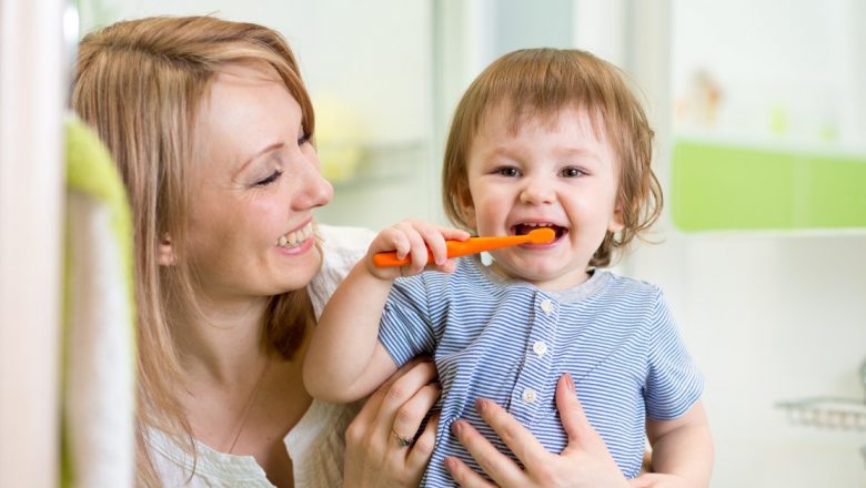 Ghid complet pentru prima vizită la stomatolog a copilului tău: Importanța, pregătirea și așteptările