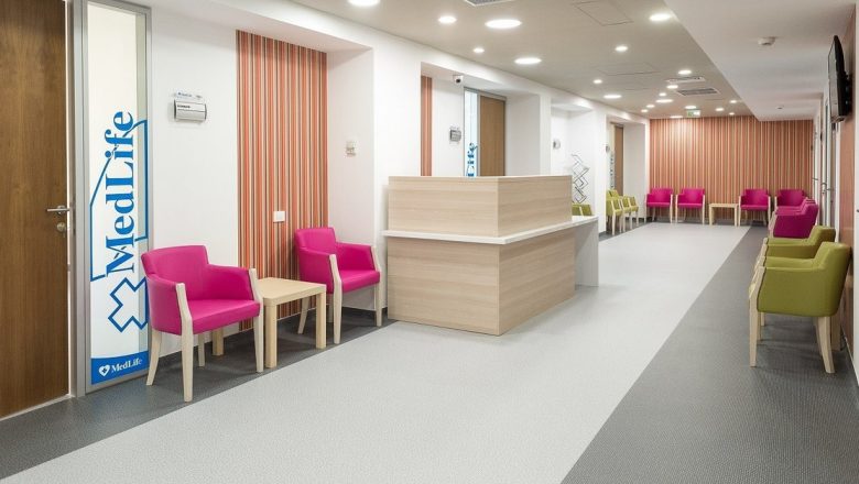 MedLife și Măsurile de Siguranță în Contextul Pandemiei: O Analiză Detaliată a Strategiilor de Consultare pentru Afecțiuni Respiratorii Acute