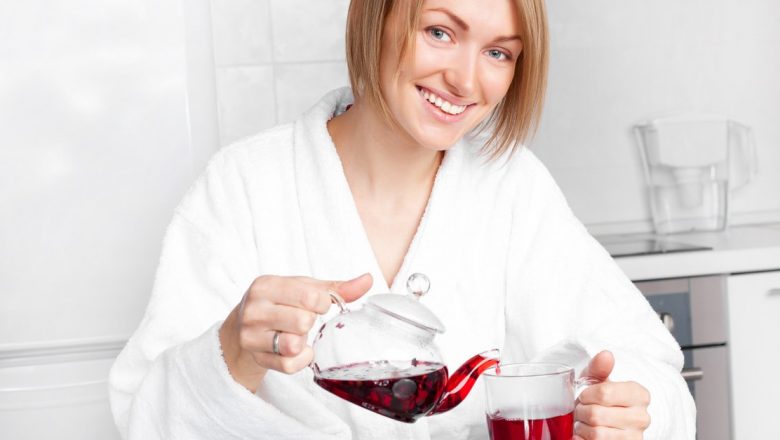 Ceaiul de hibiscus: O soluție naturală pentru combaterea depresiei și îmbunătățirea sănătății