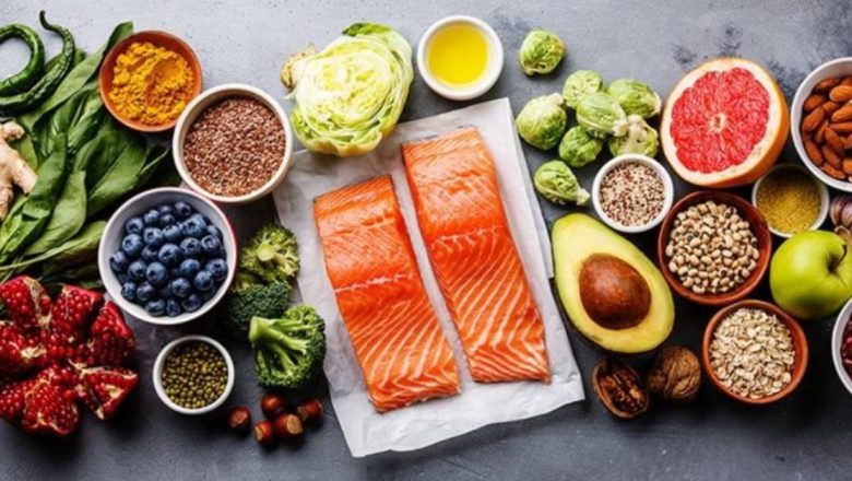 Dieta Mediteraneană: Secretul unei Sănătăți Durabile și al Păstrării Greutății Ideale