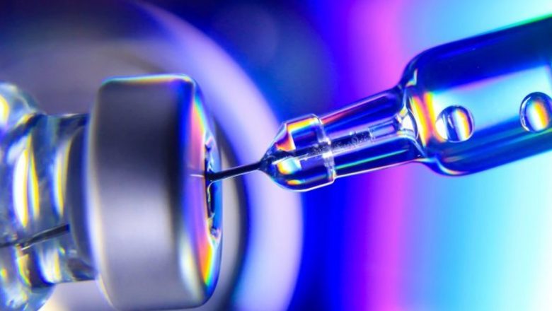 România în Fruntea Inovației: Testarea Vaccinului Anti-COVID-19 pe Tineri sub Îndrumarea Ministrului Sănătății Nelu Tătaru