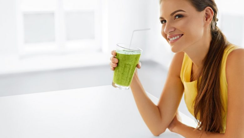 Sucul de Castraveți: O Soluție Naturală pentru Pierderea Greutății și Detoxifiere