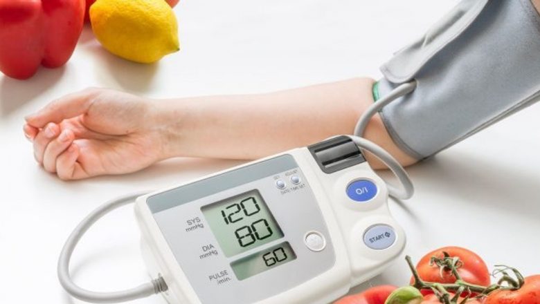 Ghid Complet pentru Măsurarea Tensiunii Arteriale Acasă: Importanța Monitorizării și Metodele Corecte de Utilizare