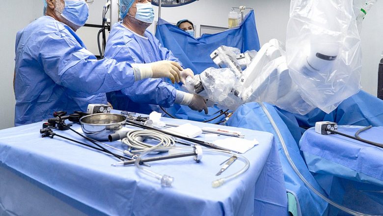 Avantajele și aplicațiile chirurgiei robotice cu sistemul da Vinci Xi în chirurgia generală