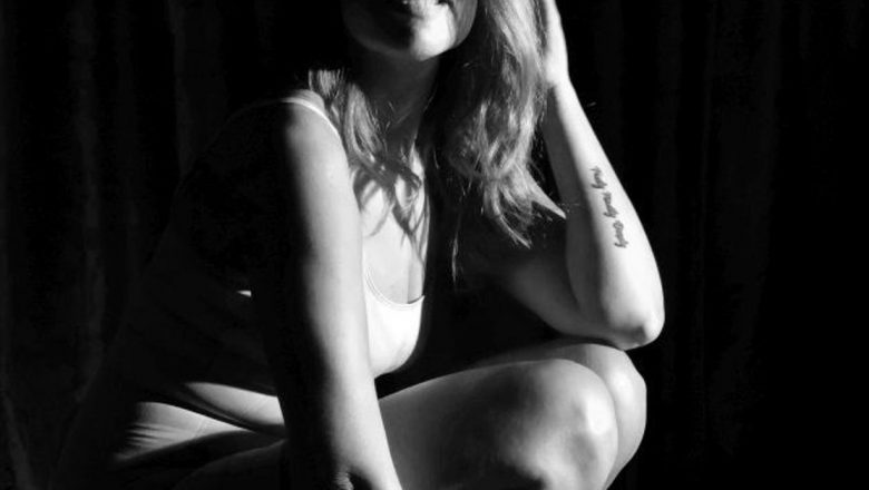 Dana Sota: Feminitate și Încredere la 57 de Ani – O Analiză a Abordărilor Moderne în Frumusețe și Îngrijire