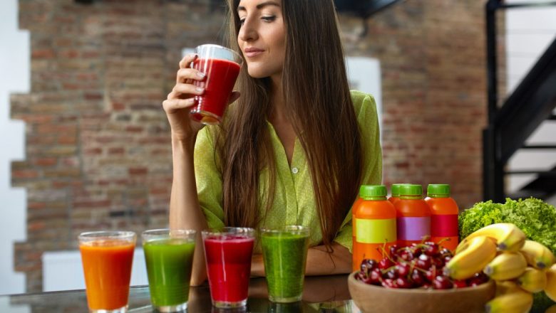 Echilibrul hormonal prin nutriție: 3 smoothie-uri esențiale pentru sănătatea ta