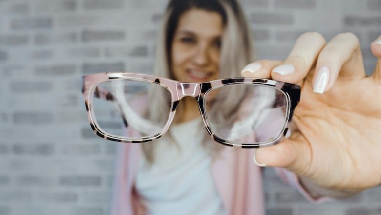 Problemele de Vedere: Semnele Pe Care Nu Trebuie Să Le Ignori și Impactul Asupra Vieții Tale