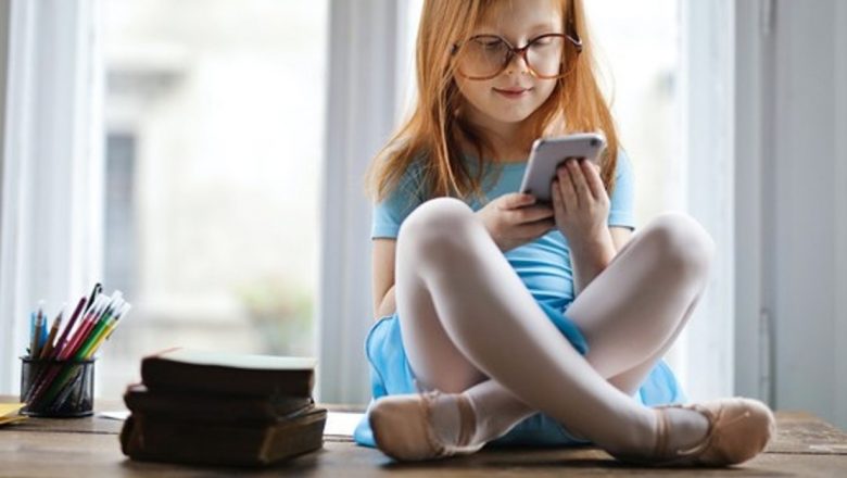 Importanța ochelarilor de calculator în era digitală: protecția împotriva luminii albastre