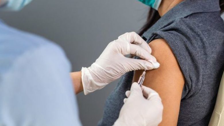 Eficiența Vaccinurilor Pfizer și Moderna: O Analiză Detaliată a Impactului Fiecărei Doze