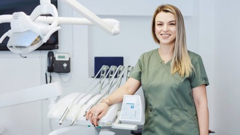 Greșelile comune în îngrijirea dentară: Cum să ne spălăm corect pe dinți pentru a menține dantura sănătoasă