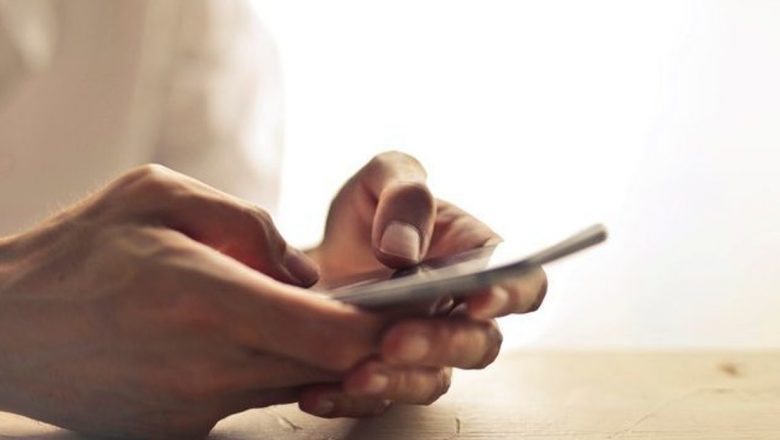 Revoluția reciclării: Cum poți vinde telefonul mobil vechi sau uzat și ce implicații are acest proces