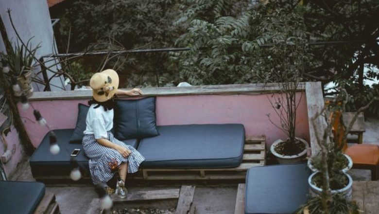 Ghid complet pentru a-ți menține apartamentul răcoros în zilele caniculare fără aer condiționat