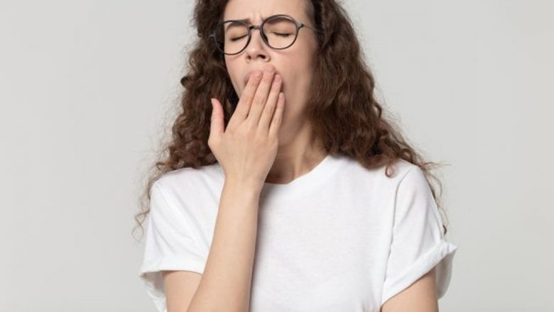 Hipersomnia: O privire amplă asupra cauzelor și implicațiilor somnolenței diurne
