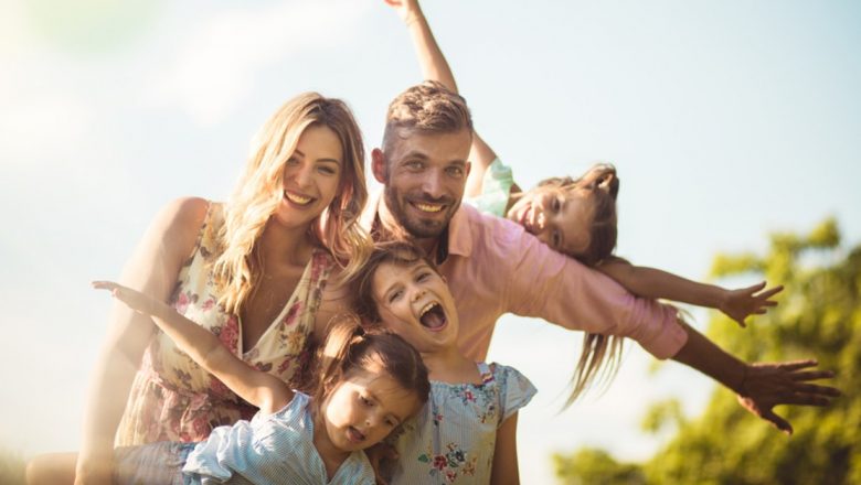 De ce unele familii au doar băieți sau doar fete? Investigarea influenței genetice și a factorilor externi asupra sexului copilului