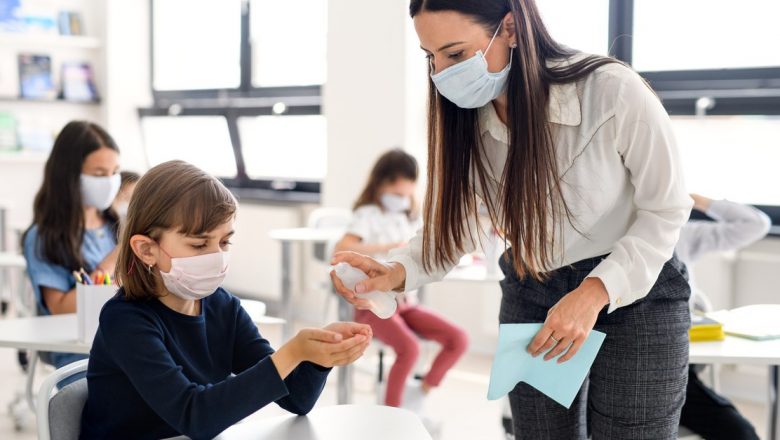 Impactul Creșterii Cazurilor de COVID-19 în Rândul Copiilor: Provocări și Măsuri Necesare pentru Un Mediu Școlar Sigur