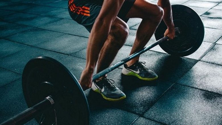 Durerile de spate la sportivi: Impactul mișcărilor greșite și soluțiile de prevenire