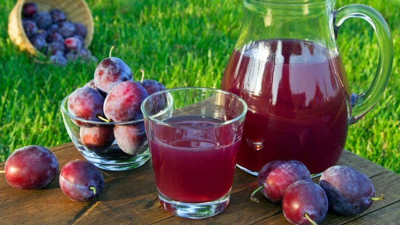 Beneficiile Sucului de Prune: O Soluție Naturală pentru Sănătatea Digestivă și Cardiovasculară