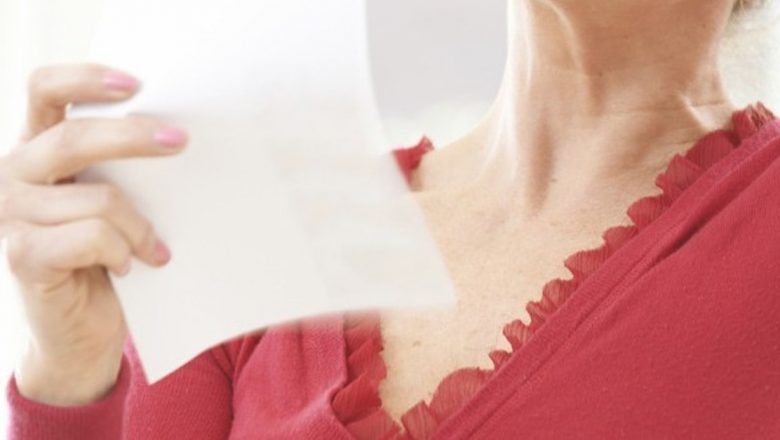 Menopauza: Înțelegerea simptomelor și impactul asupra sănătății femeilor