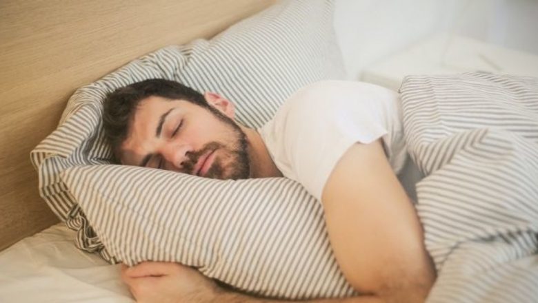 Impactul somnului asupra stării noastre mentale: De ce lipsa somnului ne face nervoși și deprimați?