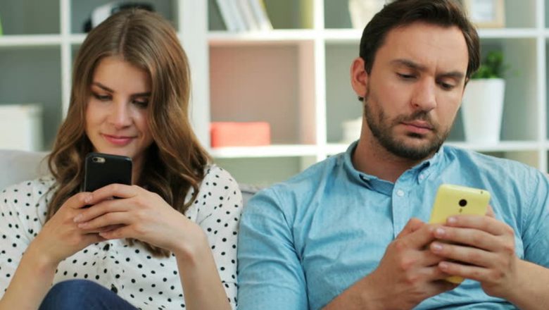 Înfruntarea dependenței de telefon: Beneficiile unei vieți mai conectate la realitate