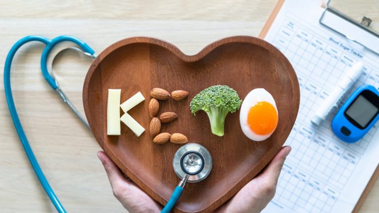 Avertismentul Dietei Ketogenice: Riscuri și Afecțiuni Grave Asociate cu Această Modalitate de Alimentație