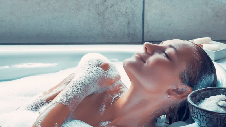 Transformă baia într-un spa acasă: Soluții naturale pentru relaxare și sănătate