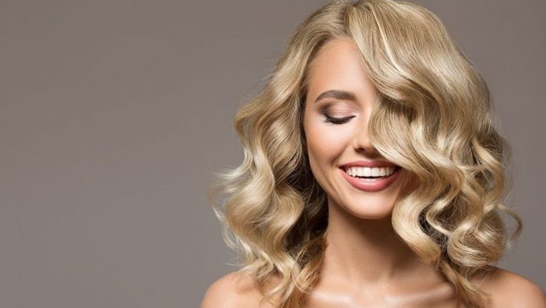 Îngrijirea Părului Blond: Ghidul Complet pentru Strălucire și Vitalitate