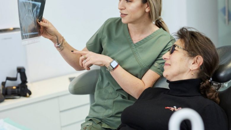 Durabilitatea Implanturilor Dentare: Secretele pentru o Dantură Sănătoasă pe Termen Lung
