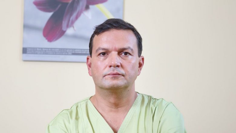 Reconstrucția mamară: O privire profundă asupra intervențiilor, provocărilor și impactului psihologic