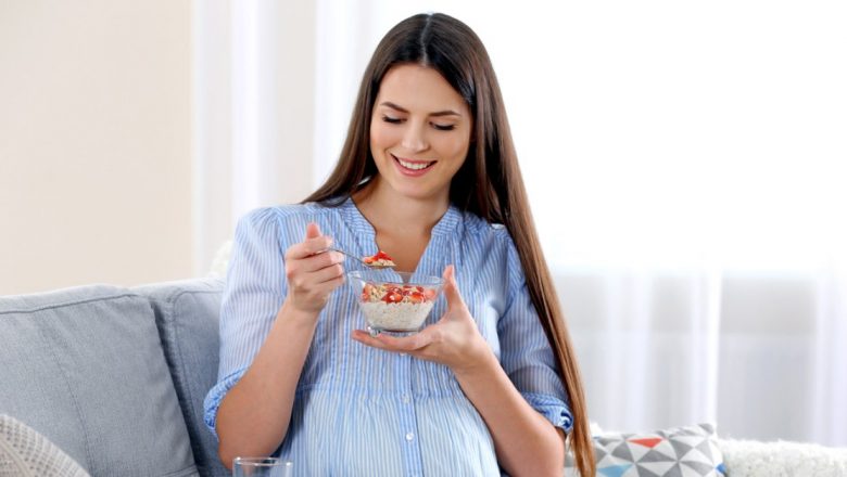 Nutriția în Sarcină: Importanța unei Alimentații Corecte pentru Mame și Fetițe