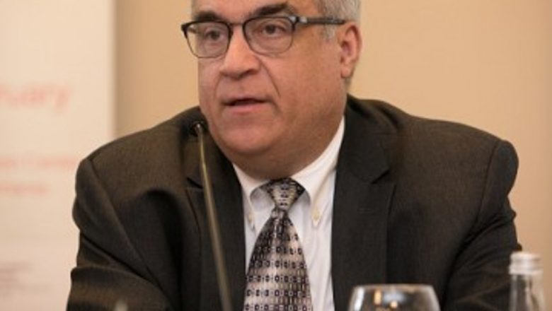 Mersul pe Jos și Dansul: Cheia Longevității la Vârsta a Treia