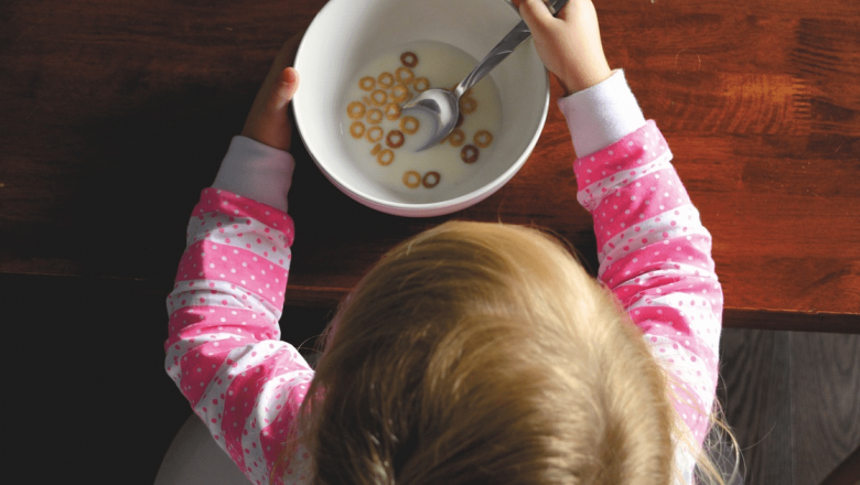 Alimentația și Creșterea în Înălțime: Rolul Lactatelor, Morcovilor și Bananelor în Dezvoltarea Copiilor
