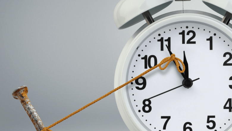 Învățând să depășim procrastinarea: Soluții pentru a ne recâștiga controlul asupra timpului